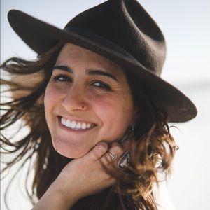 Meet your Posher, Maradee